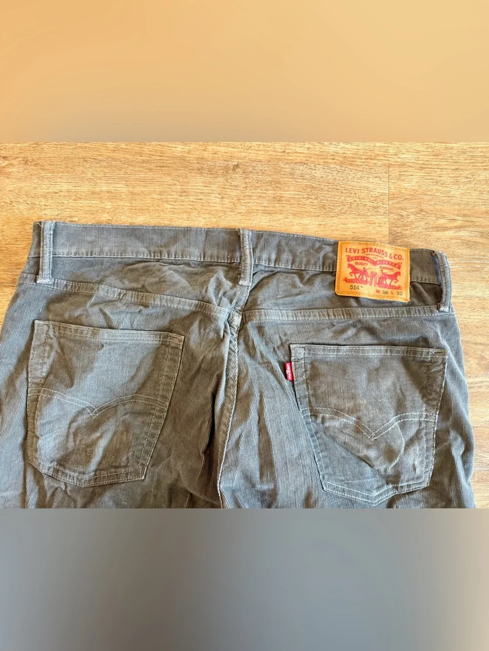 Levi’s 514 Corduroy Pants Gray Mens 36x32 Straight  9” Leg Openings